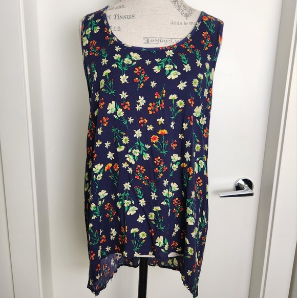 Handsewn Floral Sleeveless Blouse - Picture 1 of 7